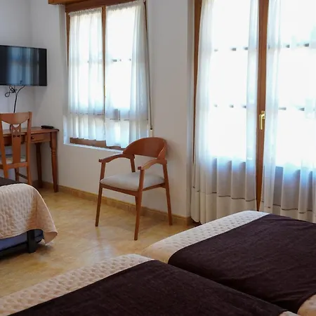Πανσιόν Rural La Corte De Pinares 3*