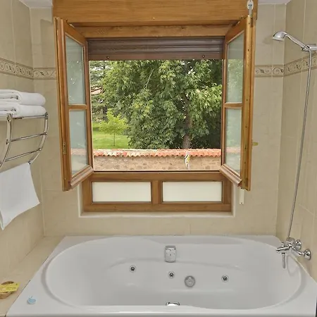 بيت ضيافة Rural La Corte De Pinares