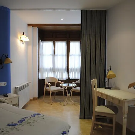 Rural La Corte De Pinares Guest house