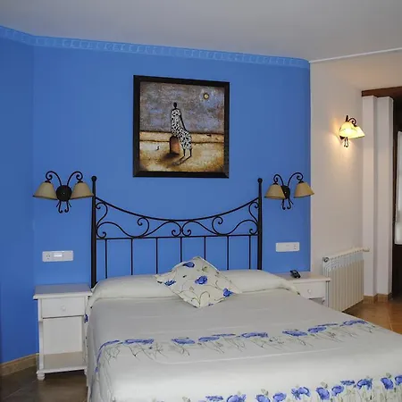 Casa de hóspedes Rural La Corte De Pinares 3*