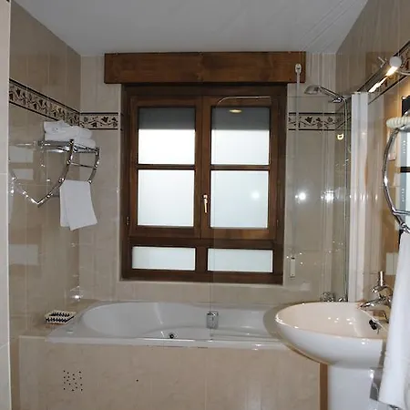 Rural La Corte De Pinares