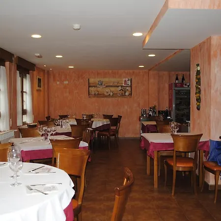 Rural La Corte De Pinares 3*